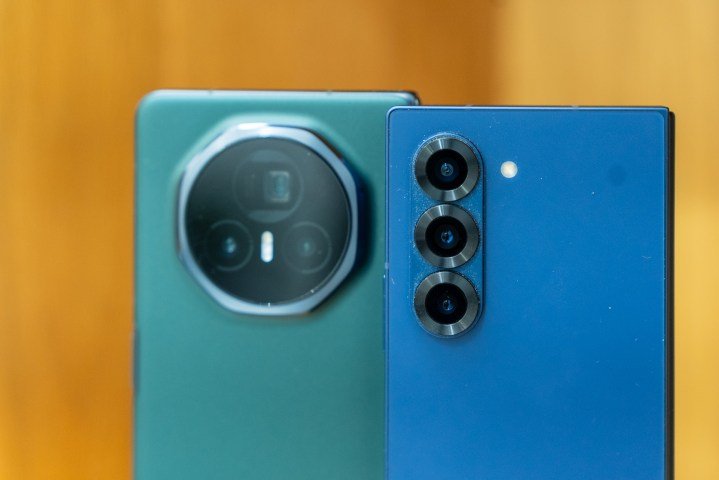 Honor Magic V3 and Galaxy Z Fold 6 cameras side by side