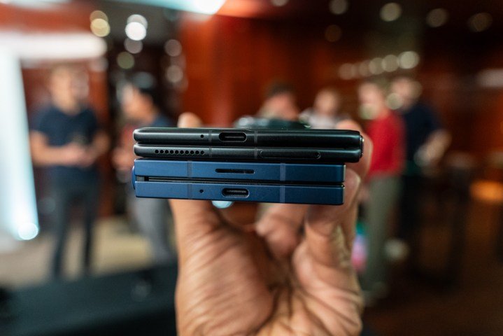 Honor Magic V3 next to the Galaxy Z Fold 6