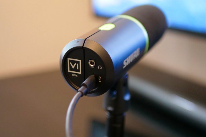 The back of the Shure MV6 microphone.
