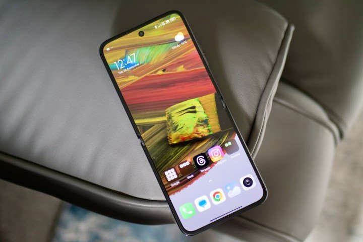 The open Xiaomi Mix Flip.