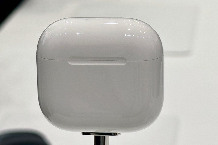 Apple AirPods 4 charging case.