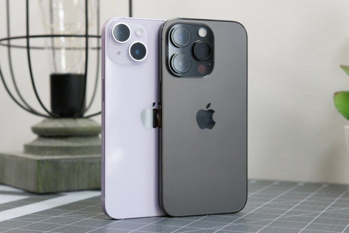 The iPhone 14 Pro and iPhone 14.