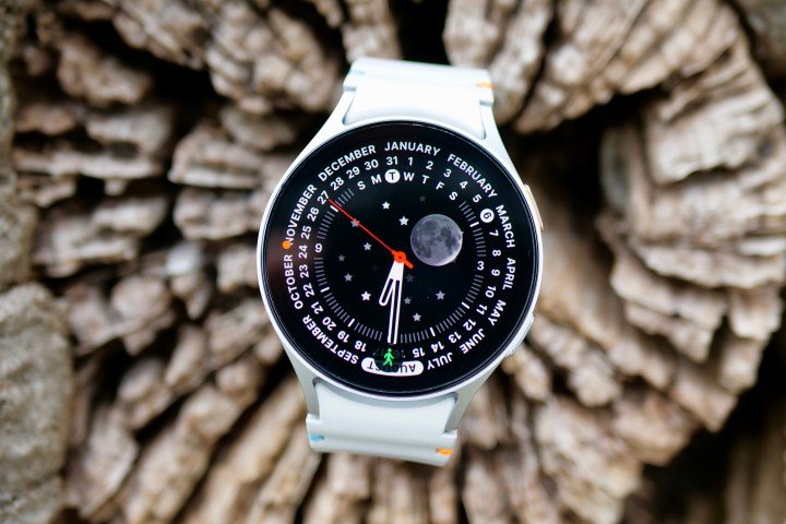The Perpetual watch face on the Samsung Galaxy Watch 7.