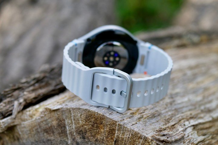 The Samsung Galaxy Watch 7's Sport Band clasp.