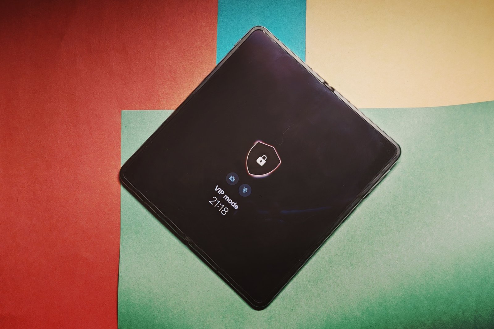 VIP mode enabled on the OnePlus Open Apex Edition.