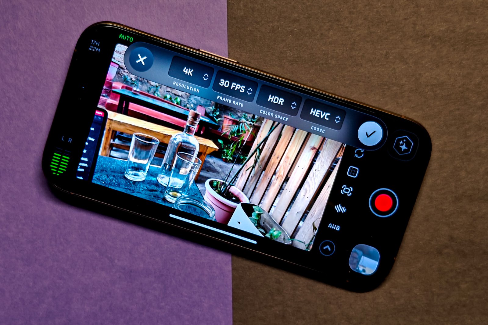 Resolution adjustment options in Kino camera app.