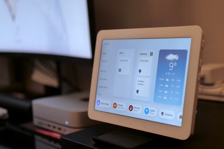 The Amazon Echo Hub showing the main screen.