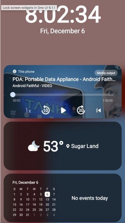 Lock screen widgets on One UI 6.1.1..