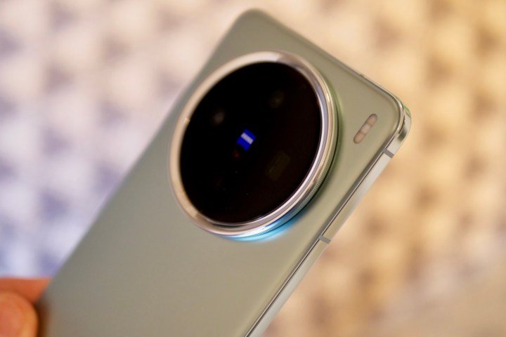 The Vivo X200's camera module.