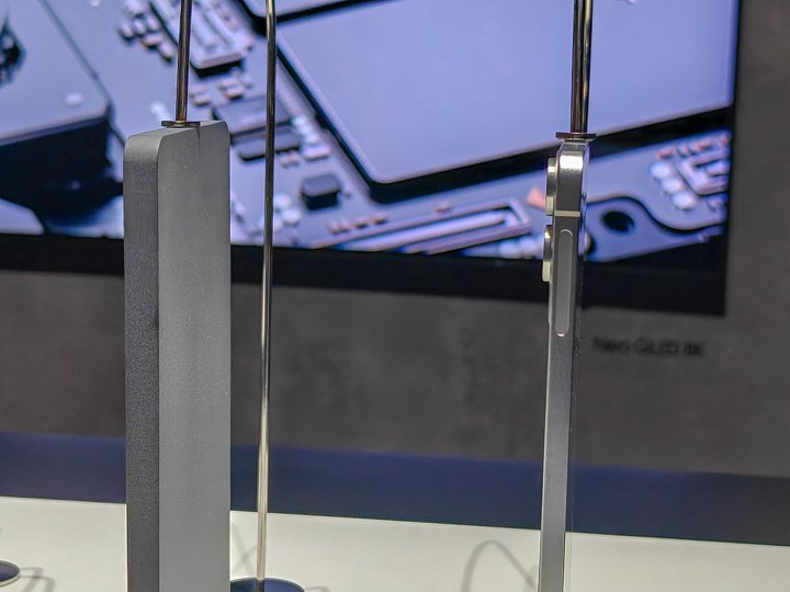 Samsung Galaxy S25 Edge close up of side profile next to Galaxy S24 and Galaxy S25