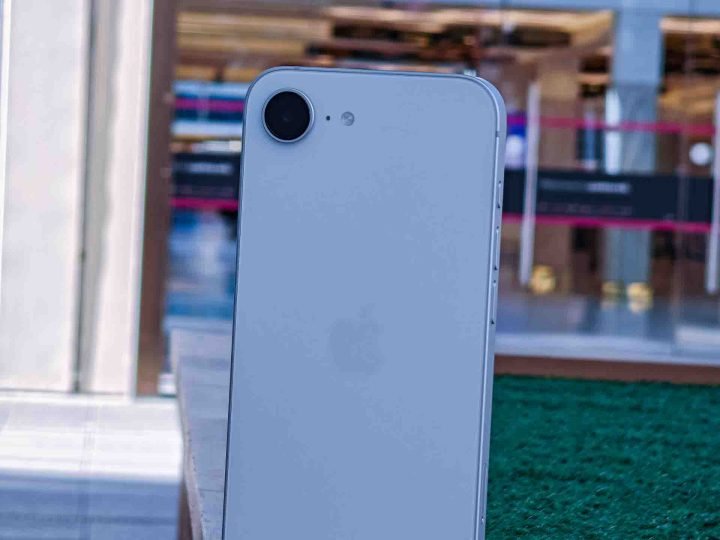 The camera on the iPhone 16e