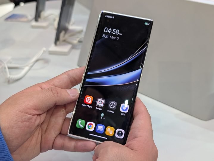 Tecno Phantom Ultimate 2 folded in candybar form