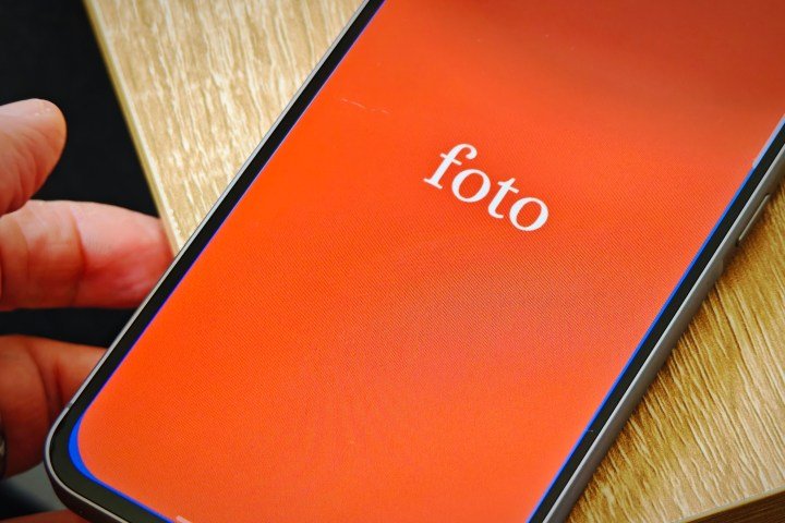 The Foto app's opening screen.