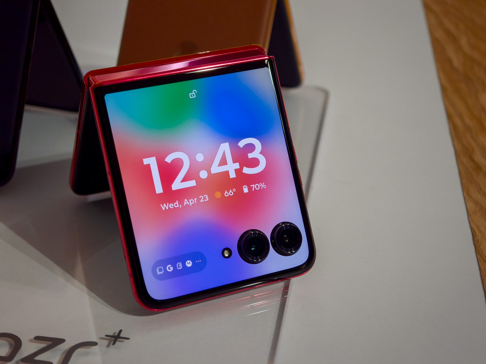 Moto Razr Plus 2025