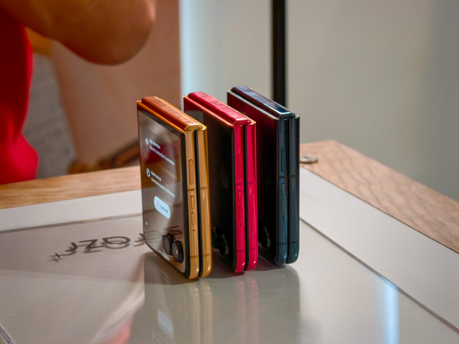 Moto Razr Plus 2025