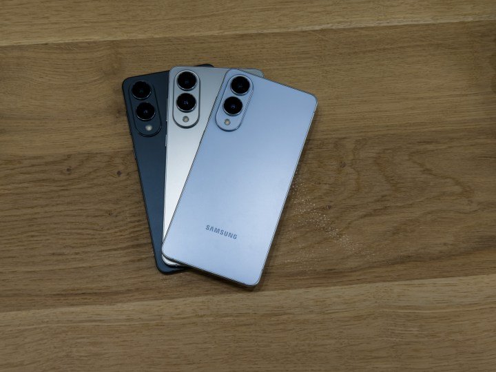 Galaxy S25 Edge in all three colors on a table