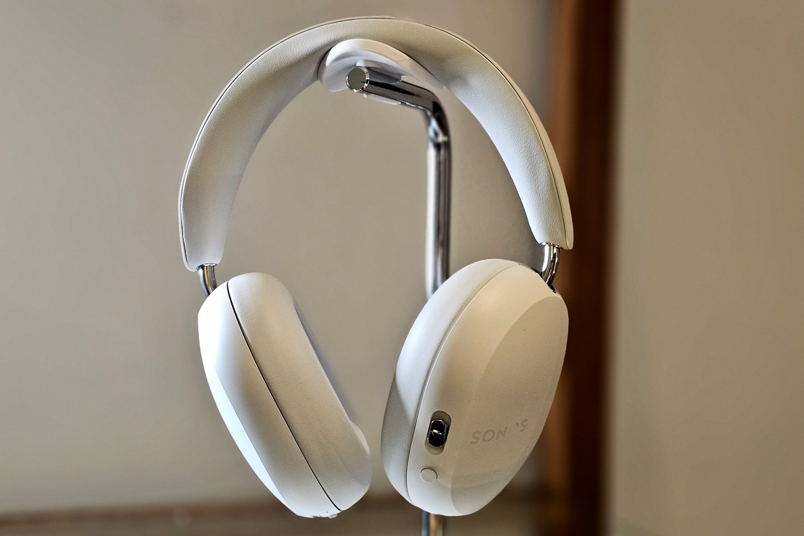Sonos Ace in soft white.