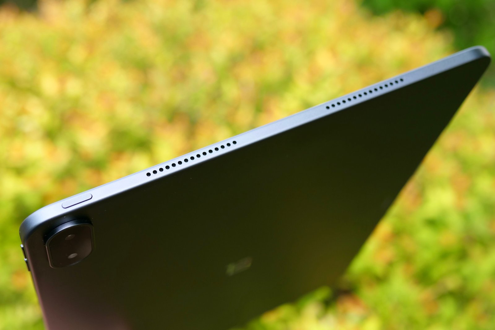 The OnePlus Pad 3's speakers.