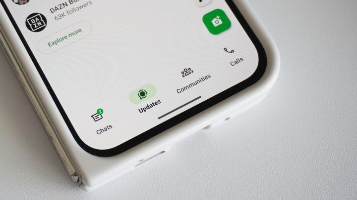 The Updates tab icon in the WhatsApp app