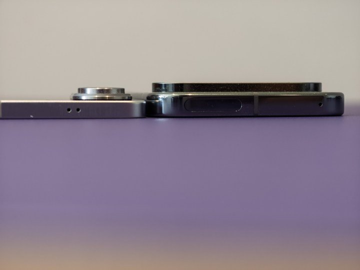 Galaxy S25 Edge thin profile next to the galaxy Google Pixel 9 Pro to show the difference in thickness