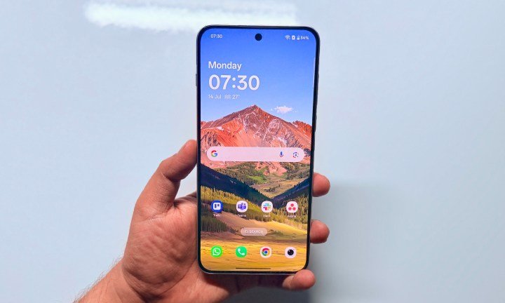 Home screen of the the OnePlus Nord 5.
