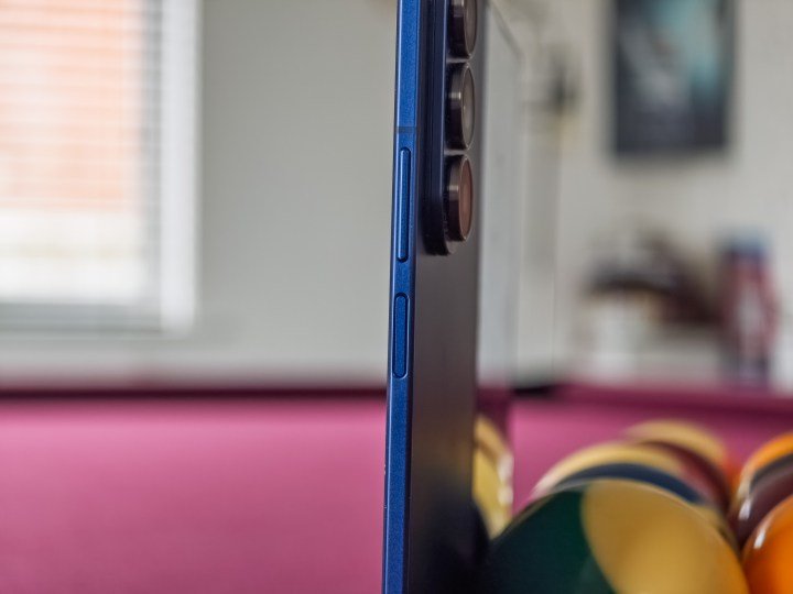 ultra-Thin profile on the Galaxy Z Fold 7 when opened