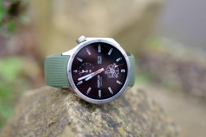 The OnePlus Watch 3.