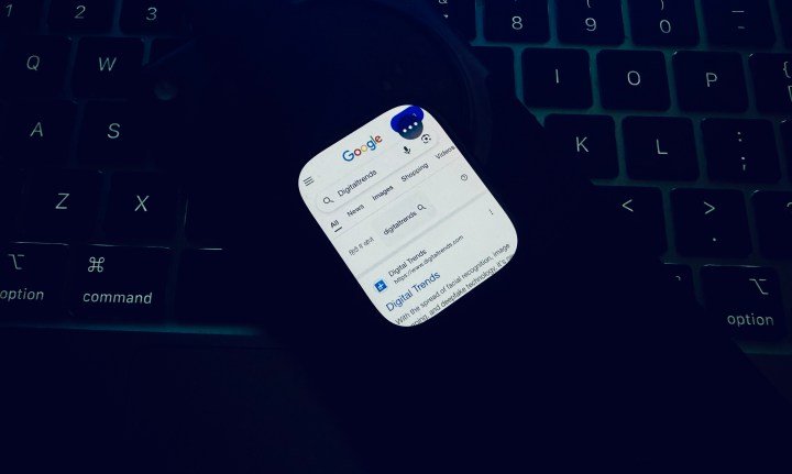Conducting web searches with Ant Browser on an Apple Watch.
