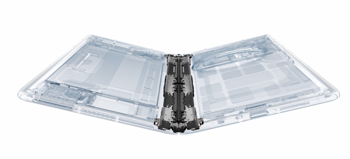 The steel and carbon fiber on the Vivo X Fold 5
