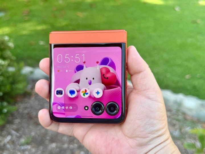 Motorola Razr 2024 in Spritz Orange cover display unlocked.